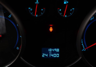 Подержанный автомобиль Chevrolet Cruze Sedan 2011 года (13 фото)