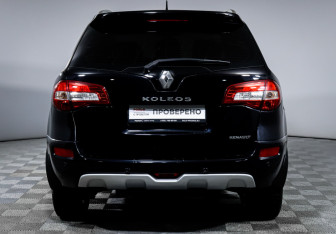 Подержанный автомобиль Renault Koleos 2010 года (6 фото)