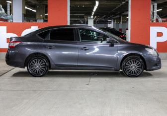 Подержанный автомобиль Nissan Sentra Sedan 2014 года (4 фото)