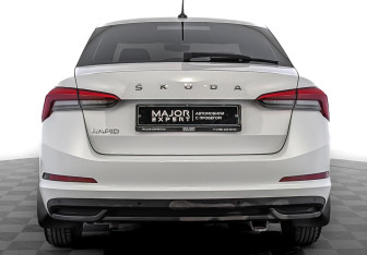 Подержанный автомобиль Skoda Rapid Liftback 2022 года (6 фото)