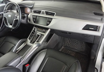 Подержанный автомобиль Geely Atlas 2018 года (11 фото)