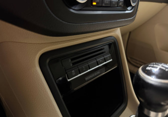 Подержанный автомобиль SEAT Alhambra 2011 года (15 фото)