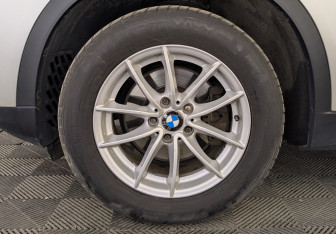 Подержанный автомобиль BMW X3 2013 года (12 фото)