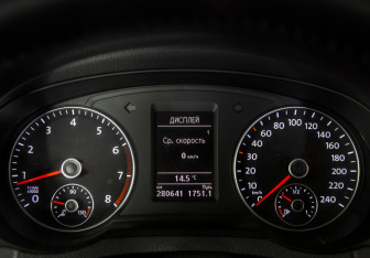 Подержанный автомобиль SEAT Alhambra 2014 года (10 фото)