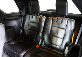 Подержанный автомобиль Ford Explorer 2019 года (10 фото)
