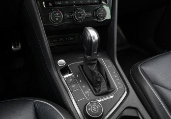 Подержанный автомобиль Volkswagen Tiguan 2018 года (16 фото)