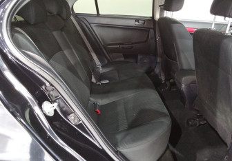 Подержанный автомобиль Mitsubishi Lancer Sedan 2014 года (10 фото)
