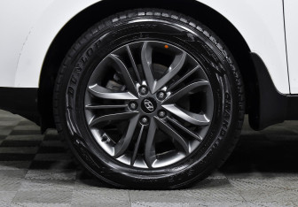 Подержанный автомобиль Hyundai ix35 2015 года (9 фото)