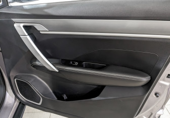 Подержанный автомобиль Geely Coolray 2022 года (23 фото)