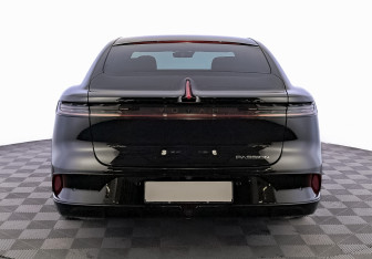 Новый Voyah Passion 2025 (6 фото)