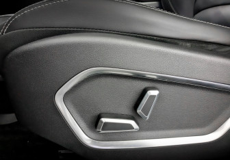 Подержанный автомобиль Geely Atlas Pro 2022 года (21 фото)