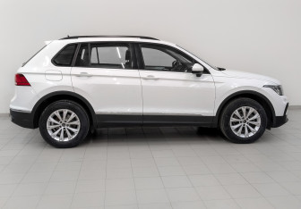 Подержанный автомобиль Volkswagen Tiguan 2021 года (4 фото)