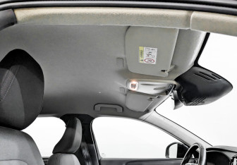 Подержанный автомобиль Volvo XC40 2021 года (23 фото)