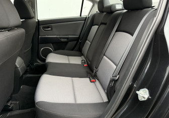 Подержанный автомобиль Mazda 3 Sedan 2007 года (11 фото)