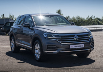 Подержанный автомобиль Volkswagen Touareg 2020 года (3 фото)