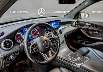 Подержанный автомобиль Mercedes-Benz GLC Coupe 2021 года (16 фото)