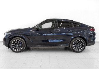 Подержанный автомобиль BMW X6 2023 года (8 фото)