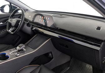 Подержанный автомобиль Omoda C5 2024 года (13 фото)