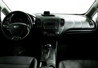 Подержанный автомобиль Kia Cerato Sedan 2014 года (8 фото)