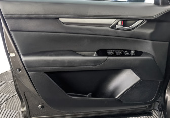 Подержанный автомобиль Mazda CX-5 2019 года (19 фото)