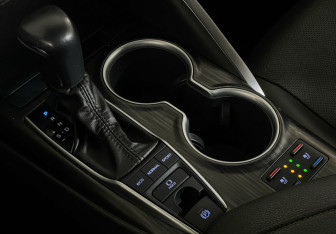 Подержанный автомобиль Toyota Camry Sedan 2023 года (21 фото)