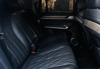 Подержанный автомобиль Tank 500 2023 года (10 фото)