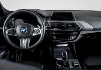 Подержанный автомобиль BMW X3 2018 года (4 фото)