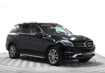 Подержанный автомобиль Mercedes-Benz GLE 2015 года (3 фото)