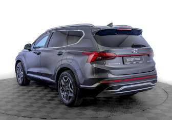 Подержанный автомобиль Hyundai Santa Fe 2022 года (7 фото)