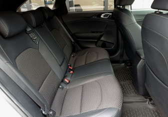Подержанный автомобиль Kia Ceed Wagon 2019 года (32 фото)