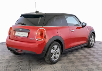 Подержанный автомобиль MINI Hatch 2020 года (5 фото)