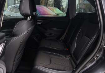 Подержанный автомобиль Subaru Forester Suv 2018 года (8 фото)