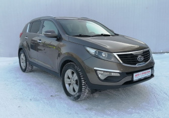 Подержанный автомобиль Kia Sportage 2012 года (3 фото)