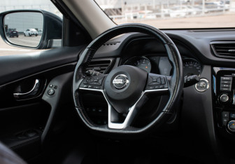 Подержанный автомобиль Nissan X-Trail 2020 года (16 фото)