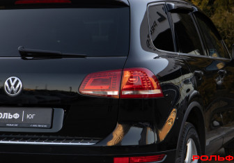 Подержанный автомобиль Volkswagen Touareg 2013 года (27 фото)