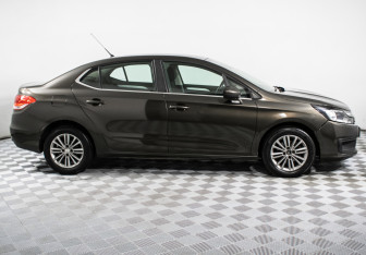 Подержанный автомобиль Citroen C4 Sedan 2017 года (4 фото)