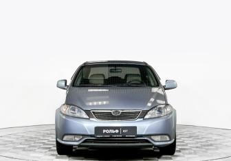 Подержанный автомобиль Ravon Gentra 2015 года (2 фото)