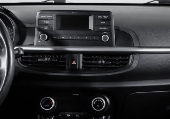 Подержанный автомобиль Kia Picanto 2018 года (13 фото)