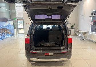 Подержанный автомобиль Chevrolet Orlando 2014 года (9 фото)