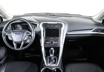 Подержанный автомобиль Ford Mondeo Sedan 2018 года (11 фото)