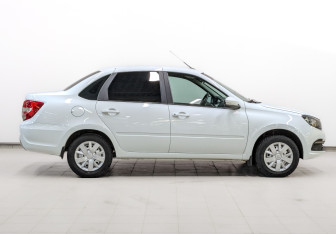 Подержанный автомобиль LADA (ВАЗ) Granta Sedan 2023 года (4 фото)