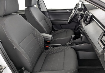 Подержанный автомобиль Skoda Rapid Liftback 2022 года (24 фото)