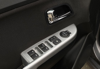 Подержанный автомобиль Kia Rio Hatchback 2013 года (19 фото)
