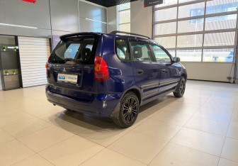 Подержанный автомобиль Mitsubishi Space Star Compactvan 2004 года (4 фото)