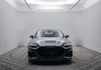 Подержанный автомобиль Audi A5 Liftback 2022 года (2 фото)