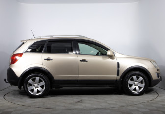 Подержанный автомобиль Opel Antara 2013 года (4 фото)