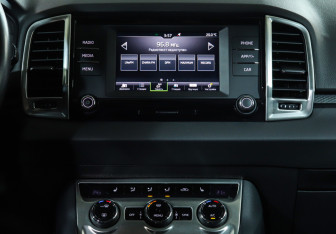 Подержанный автомобиль Skoda Karoq 2020 года (14 фото)