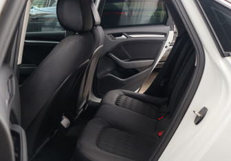 Подержанный автомобиль Audi A3 Sedan 2015 года (8 фото)