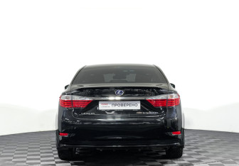 Подержанный автомобиль Lexus ES 2013 года (6 фото)