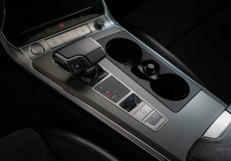 Подержанный автомобиль Audi A6 Sedan 2018 года (15 фото)